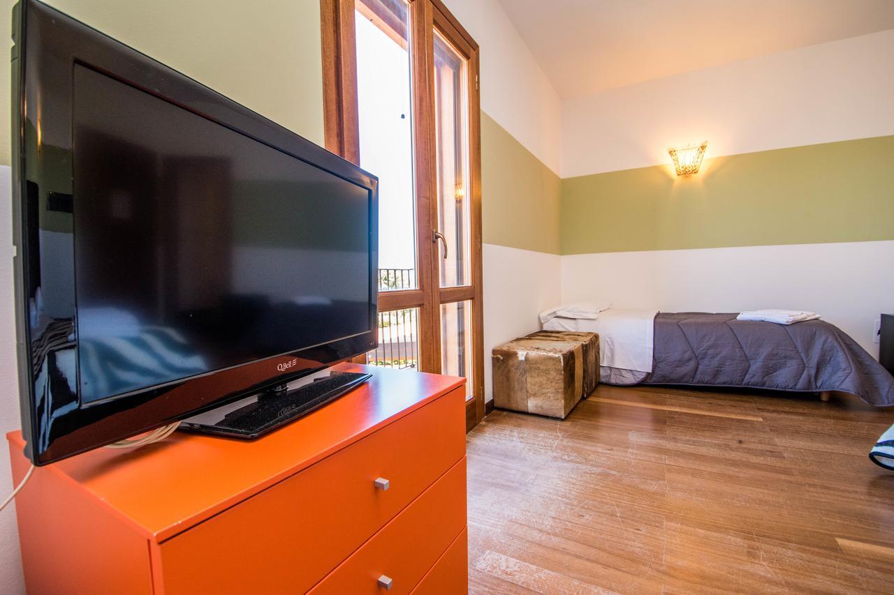 B&B Le Dune Lascari Bagian luar foto