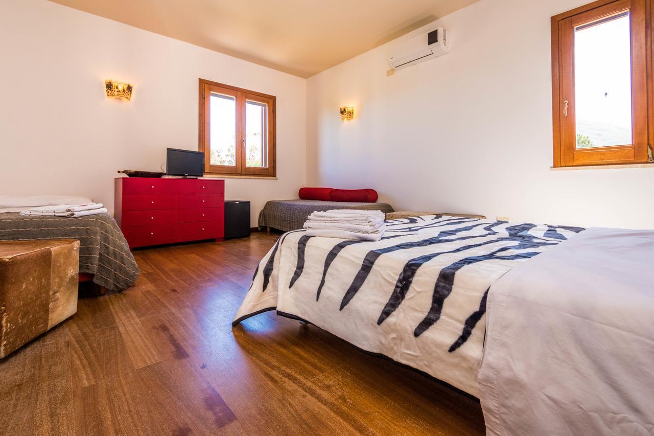 B&B Le Dune Lascari Bagian luar foto