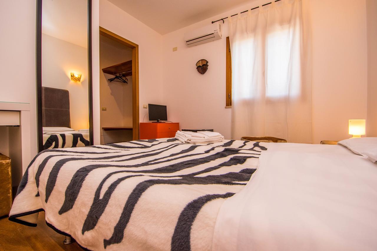 B&B Le Dune Lascari Bagian luar foto